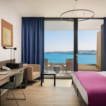 Ola - Adults Only Hotel